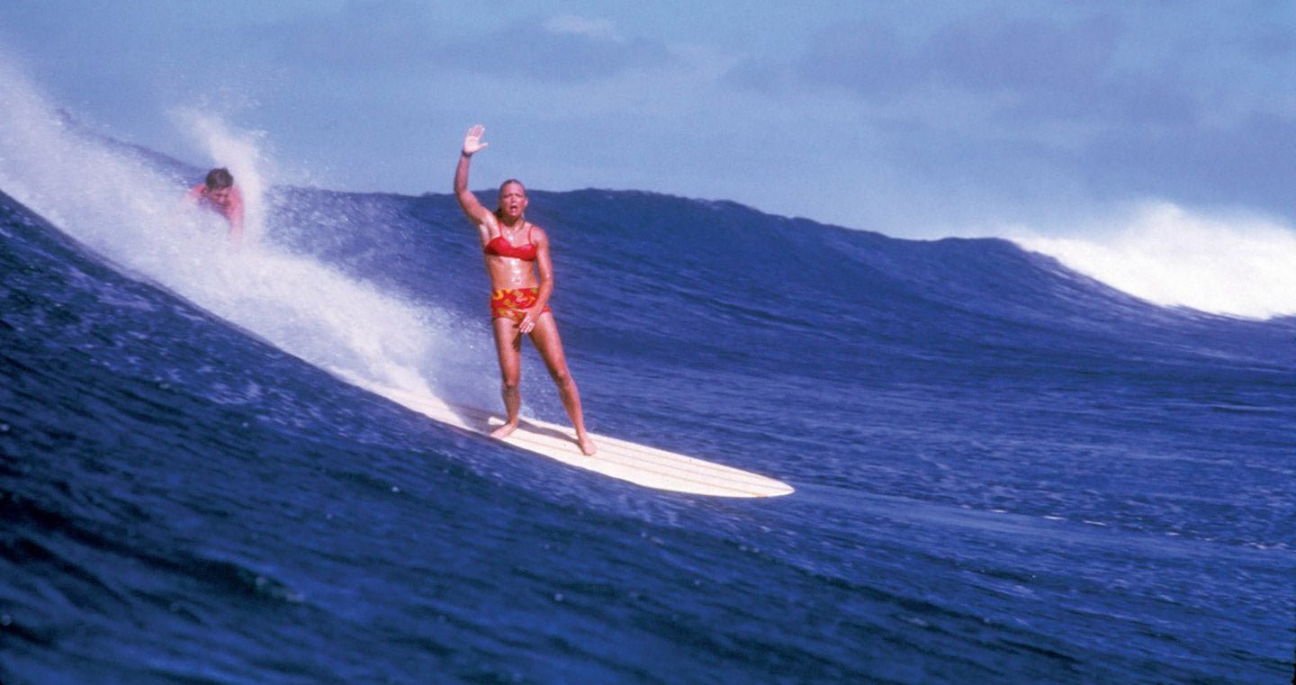 WOMEN SURFERS THROUGHOUT HISTORY - Sisstrevolution