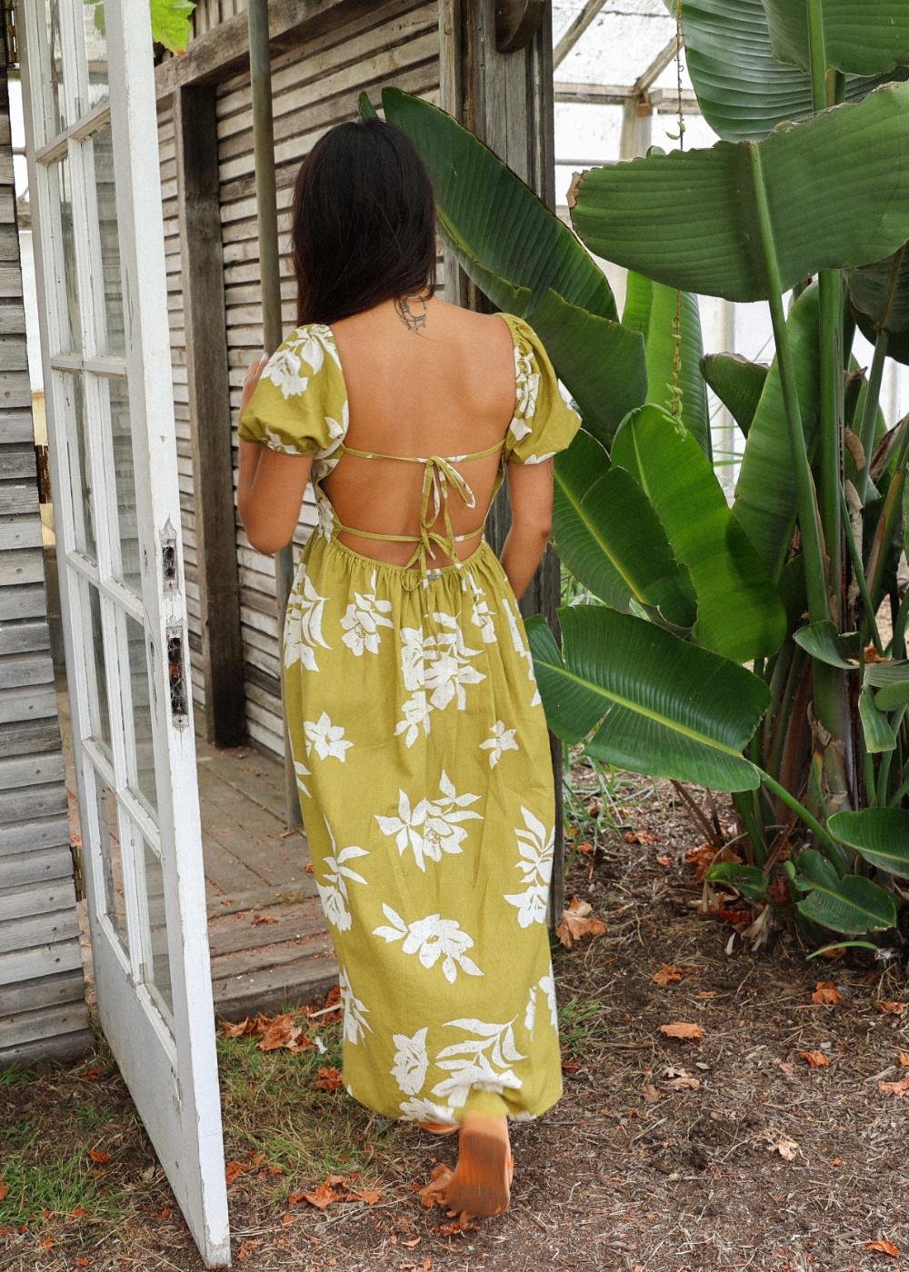 Moss Amor Woven Midi Dress